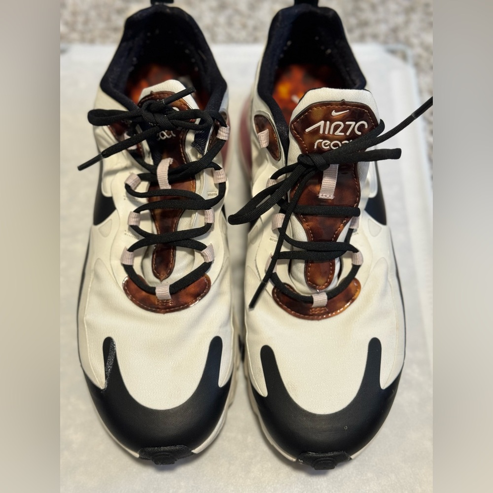 Women’s Nike shoes